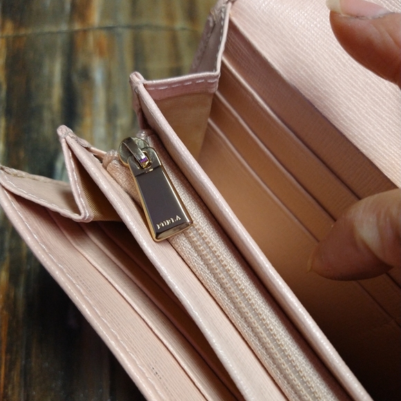 ❌SOLD❌Furla Babylon Long Wallet in Blush Pink - Picture 4 of 9